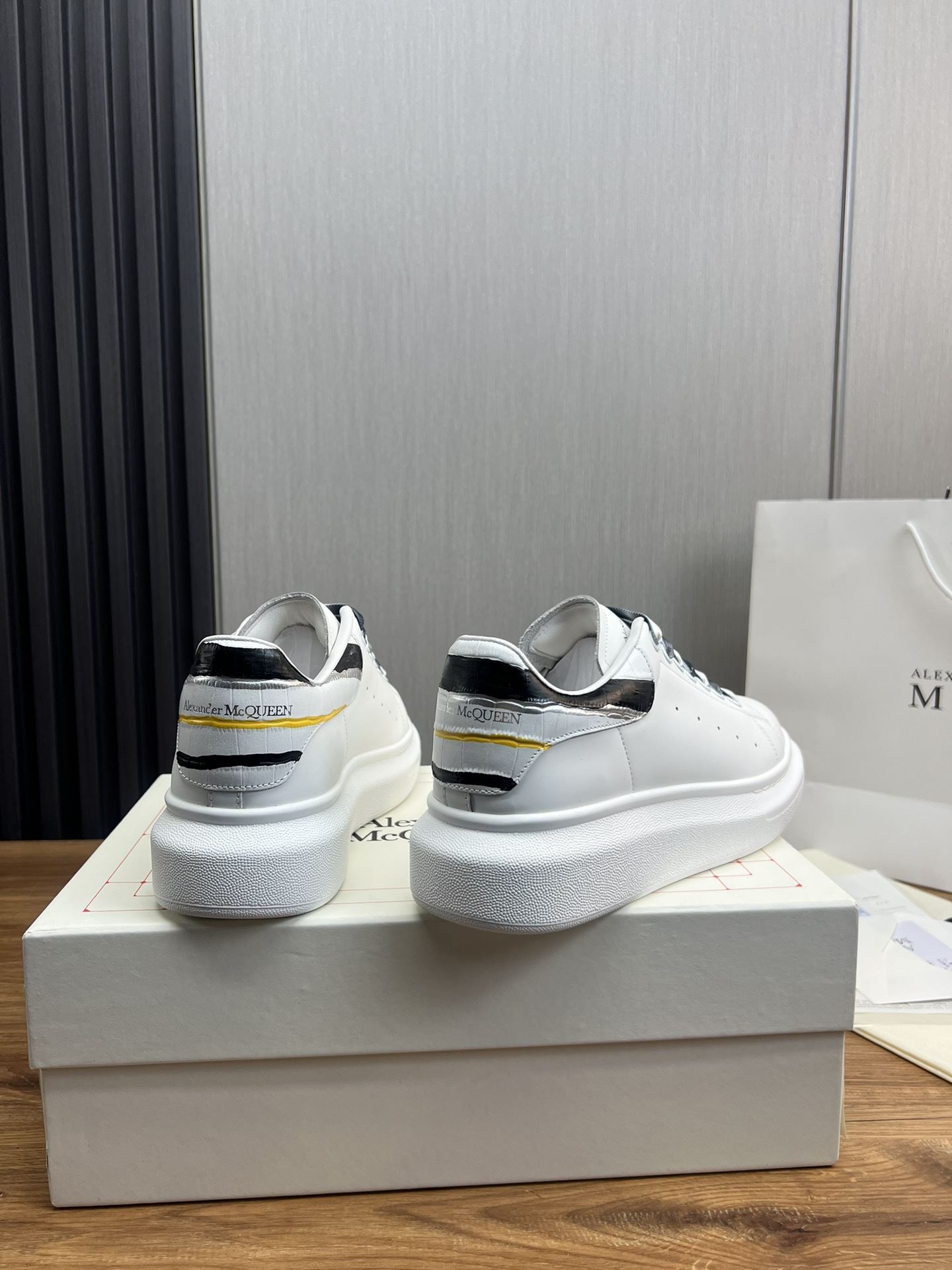 Alexander Mcqueen Low Shoes